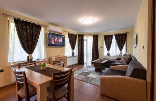 Veliki Preslav Hotel | Семеен хотел ПРЕСЛАВ