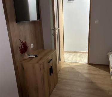 Vratsa House | Стаи за гости Крис