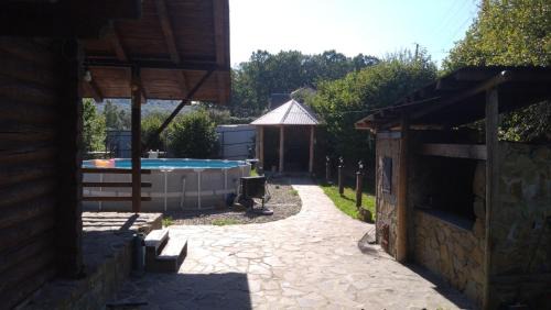 Dubyna Ski Chalet | сottage "Ksenija" котедж "Ксенія"