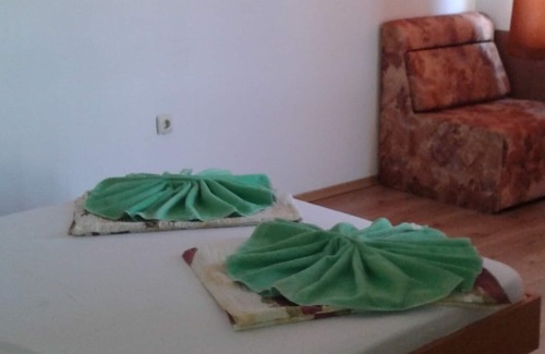 Primorsko House | Твоето място за морска почивка е Zora-Guest house