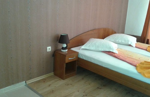 Primorsko House | Твоето място за морска почивка е Zora-Guest house