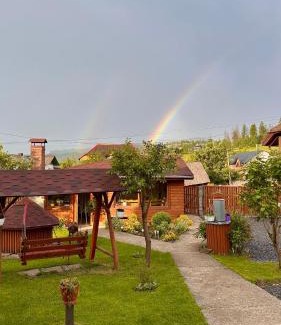 Slavske Apartment | Три-О Апартаменти з видом на гори, максимум для 4 гостей, 15 хв від центру