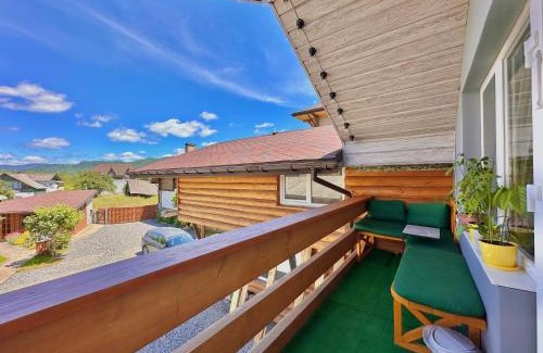 Slavske Apartment | Три-О Апартаменти з видом на гори, максимум для 4 гостей, 15 хв від центру