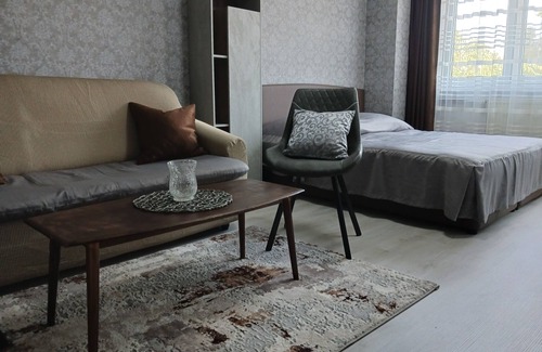 Serdika Apartment | Уютен апартамент в центърът на града. До търговски център, парк и метро.