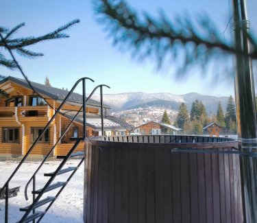 Vorokhta Ski Chalet | Шале Вілія