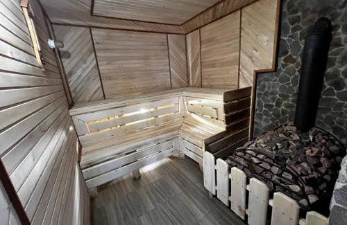 Yasinya Villa | Шепіт води