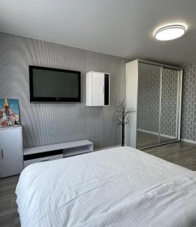 Pozniaky Apartment | Є генератор 1кім Осокорки вул Бориса гмирі 20 ЖК Патріотика