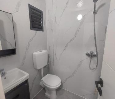 Yuval Apartment | בקתה על הנחל