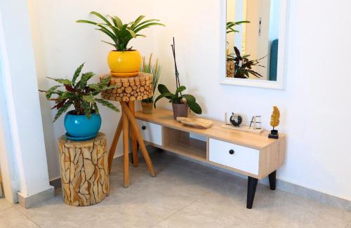 Ashkelon Apartment | דירה יפה סגנון מודרני מרחק של 5 דקות נסיעה מהים