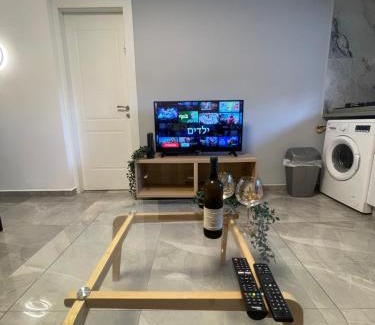 Ashkelon Apartment | הטרקלין של לינוי - 5 דקות נסיעה מהים