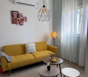 Yuval Apartment | המקום של רוני ותמיר - יחידת אירוח גלילית