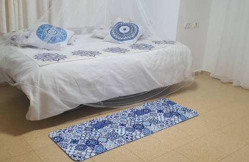 Beersheba Apartment | העין הכחולה מתחם אירוח ב Dar Raz הבית המרוקאי