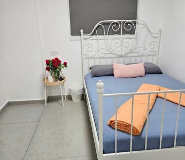 Arad Cabin | חצבים על הואדי