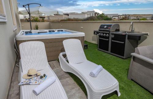 Sderot Apartment | לה וילא - וילה מדהימה עם בריכה פרטית וג'קוזי