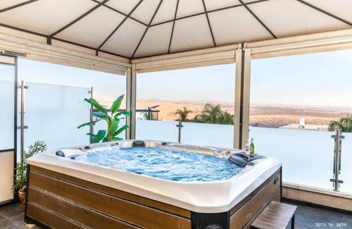 Mishmar HaYarden Villa | מאיורי בוטיק - וילה מקסימה עם בריכה פרטית ונוף מהמם למשפחות בלבד