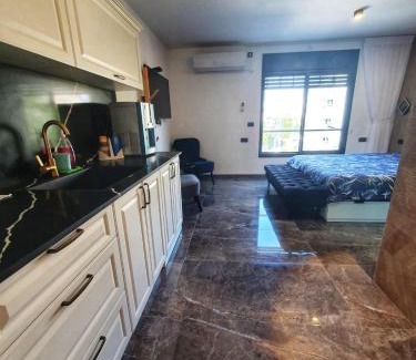 Kiryat Motzkin Apartment | מיני גן עדן עם גקוזי יש מקלט בבניין