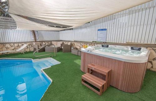 Poriyya Apartment | נווה שחר- צימר משפחתי מקסים עם ג'קוזי פרטי ובריכה ליד הכנרת