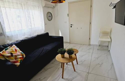 Poriyya Apartment | נווה שחר- צימר משפחתי מקסים עם ג'קוזי פרטי ובריכה ליד הכנרת