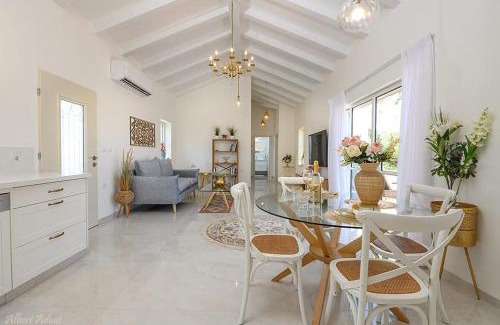 Dafna Ski Chalet | סוויטת בוסתן ונחל