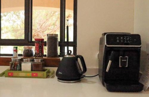 Idan Villa | סוף העולם שמאלה