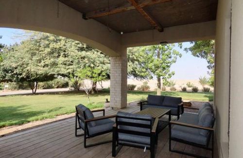 Idan Villa | סוף העולם שמאלה