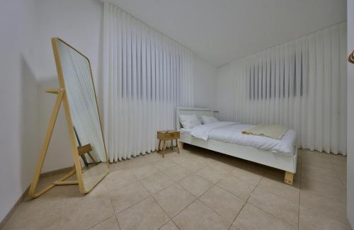 Nahariya Apartment | פנטהאוז 125 - פנטהאוז, דירת אירוח וגג מהמם לאירועים עם בריכה וגקוזי