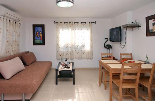 Katzrin Cabin | צימרים מעיין קצרין