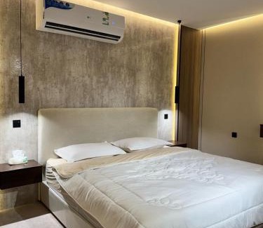 Al Hofuf Apartment | استديو انيق بجلسة ومدخل ذكي