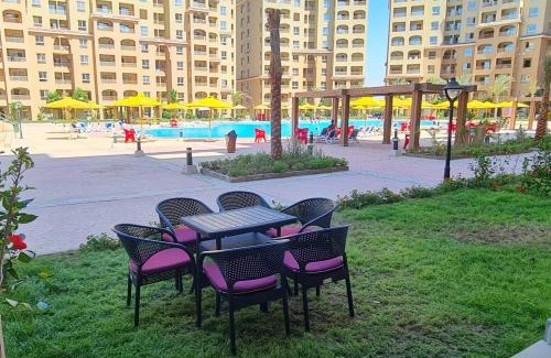 Al-Hammam Apartment | شالية ارضي بحديقة في اكوا فيو