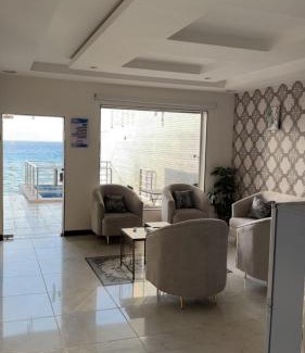 Haql Ski Chalet | شاليهات لودج