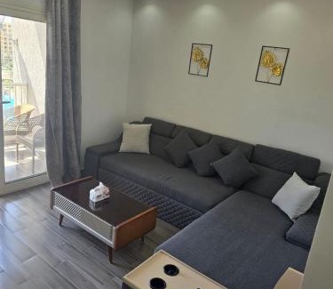 Al-'Amriyah Ski Chalet | شاليه بورتو جولف