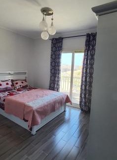 Al-'Amriyah Ski Chalet | شاليه بورتو جولف