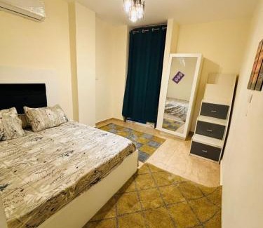 Borg el Arab Ski Chalet | شاليه عائلي في قرية جراند هيلز طابق أرضي بحديقة خاصة غرفتين نوم وريسبشن واسع