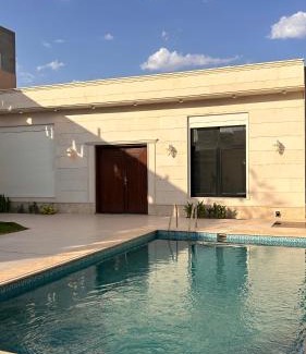 Al Qassim Ski Chalet | شاليه نيفا الفندقي