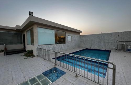 Unaizah House | شاليه وردة الدرة