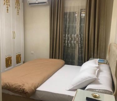 Al Duqqi Apartment | شقة الدقي تري النيل