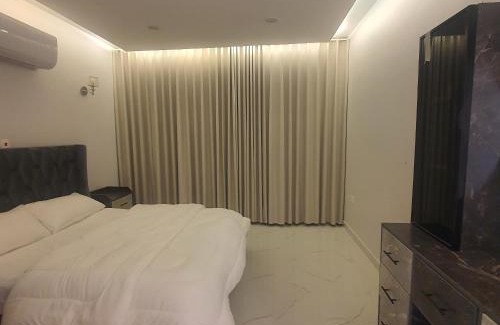 Az Zuhur Apartment | شقة مفروشة