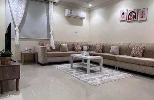 Hera Street Apartment | شقة من غرفتين وصالة ومطبخ