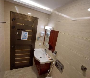 Al Hofuf Apartment | شقق كيان البستان للشقق المخدومة