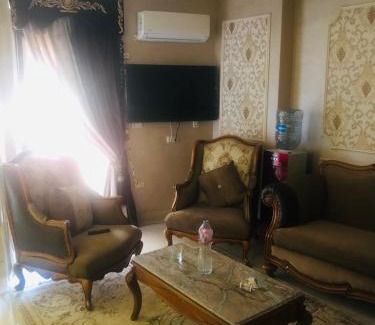 Nazlat Khalifah Apartment | شقه فندقيه مفروشة