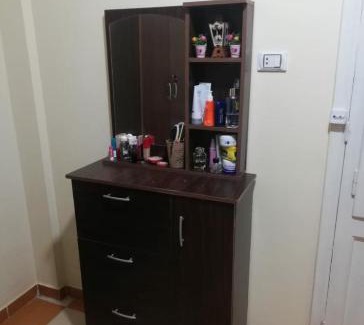 Dikirnis Apartment | غرفة بحمام دور ارضي