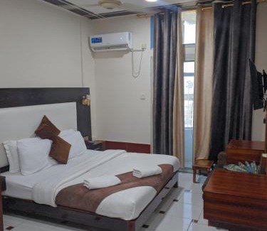 Khawr Maksar Hotel | فندق سماء الإمارات