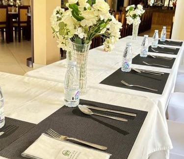 Unaizah Hotel | فندق عنيزة الحديث