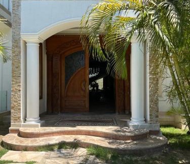 Mobarak City Villa | فيلا قصر الهنا الكينج مريوط