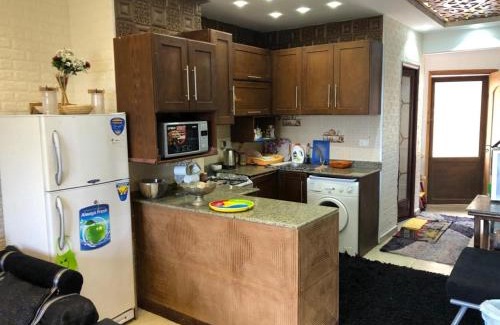 Ras Sudar Villa | لاسرينا سى فيو عائلات فقط