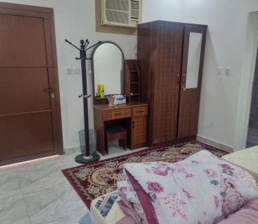 Ash Sharqiyah North Governorate House | مزرعة نحل العسل