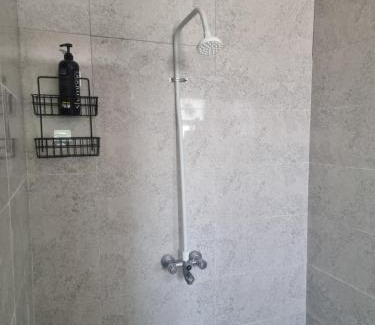 Ash Sharqiyah North Governorate House | مزرعة نحل العسل