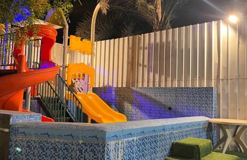 Al-Hofuf Ski Chalet | منتجع اللحظة الجميلة