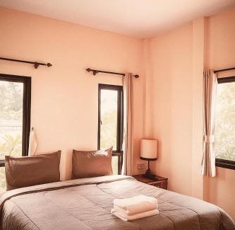 Klaeng Resort | กลางนา รีสอร์ท