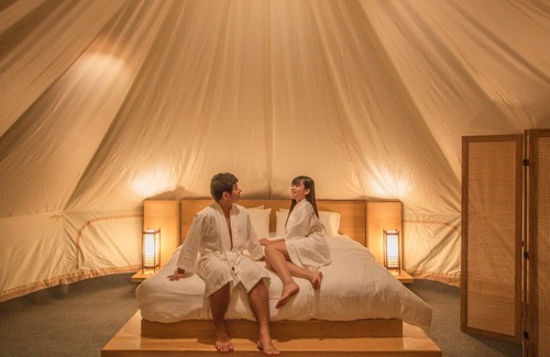 Mae Taeng Bed & Breakfast | ที่พักพูวิลล่าสวนตัวกลางเขาอ่างแช่น้ำอุ่นกลางสระวิวภูเขาทะเลหมอก ที่จอดรถสวนตัว